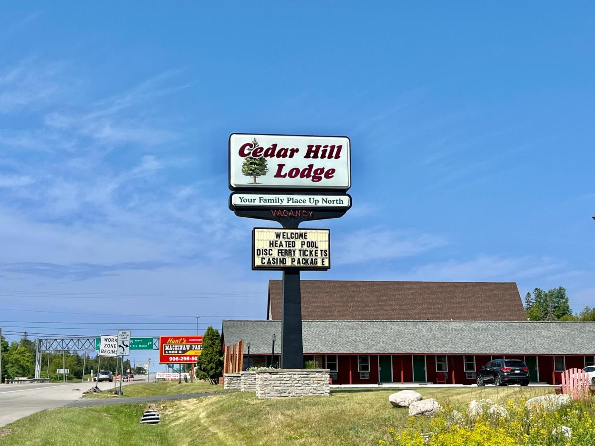 Cedar Hill Lodge St. Ignace Exterior foto